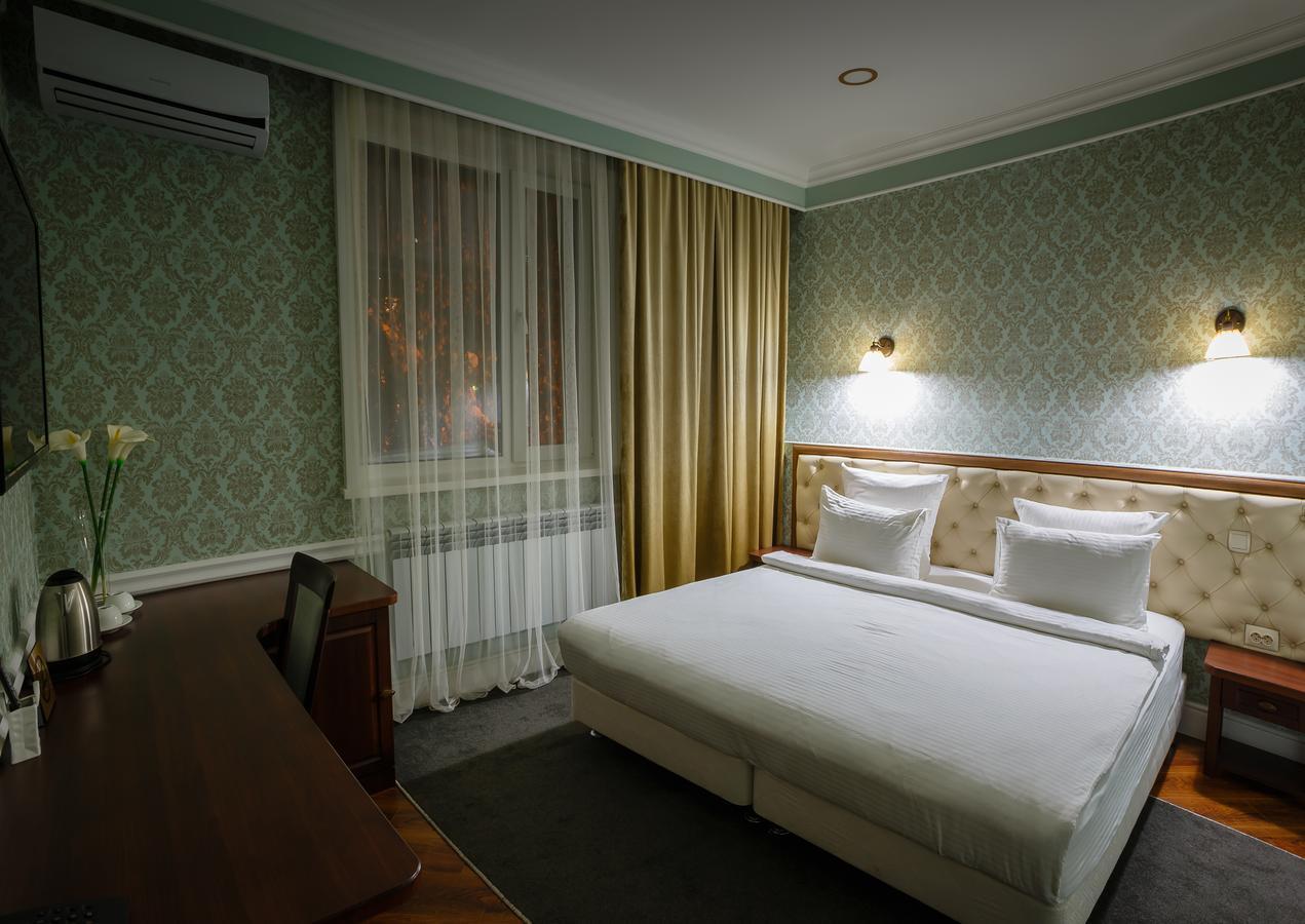 Brown Hotel Astana Buitenkant foto