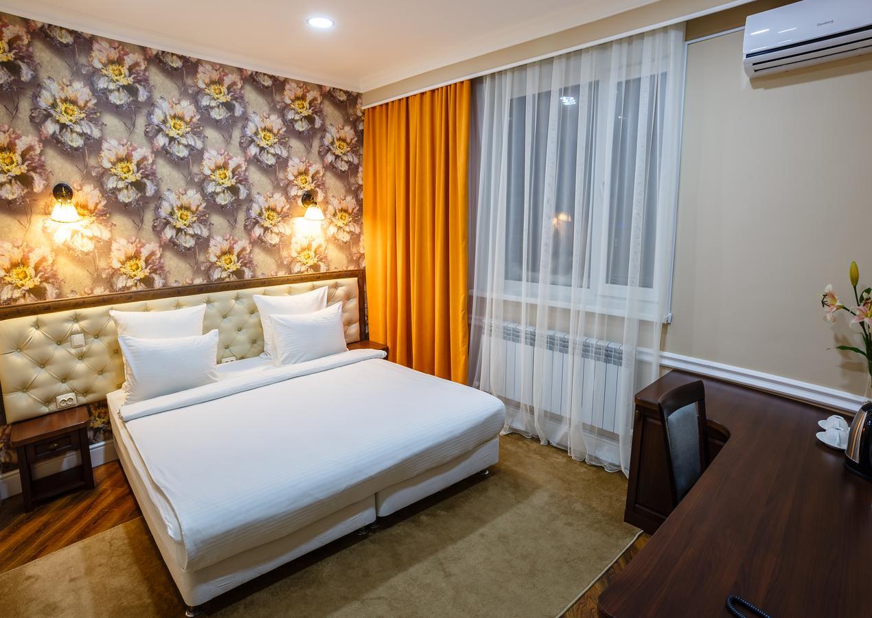 Brown Hotel Astana Buitenkant foto