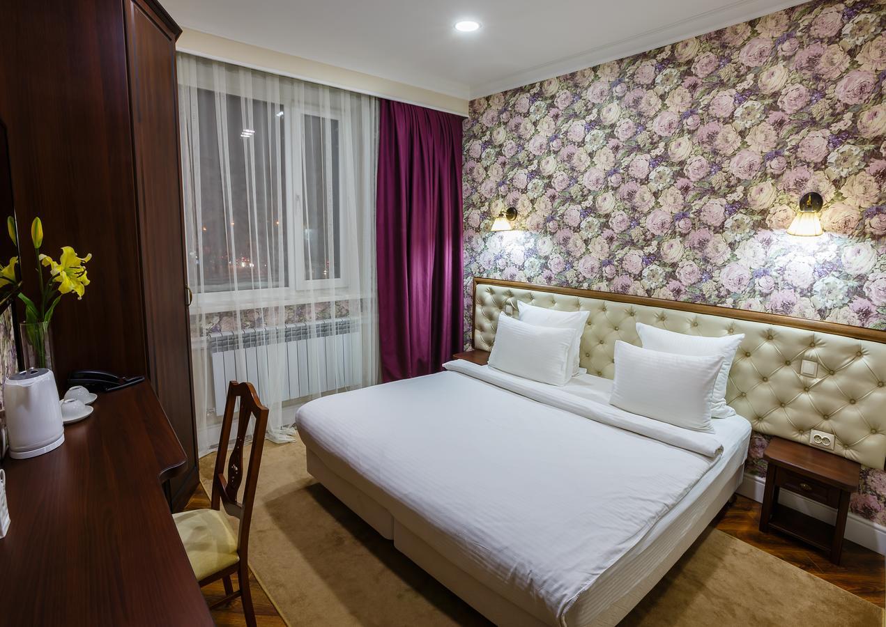 Brown Hotel Astana Buitenkant foto