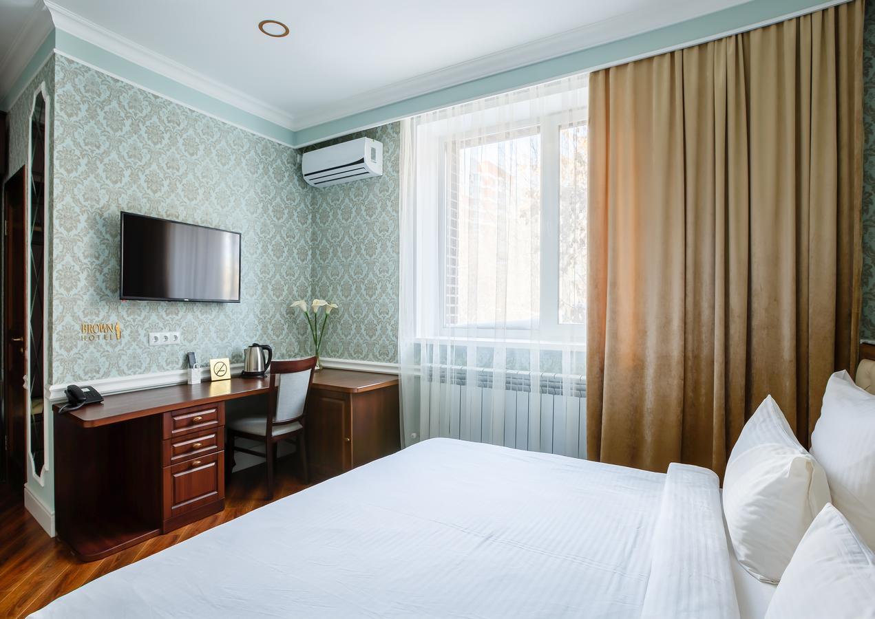 Brown Hotel Astana Buitenkant foto