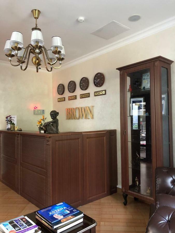 Brown Hotel Astana Buitenkant foto